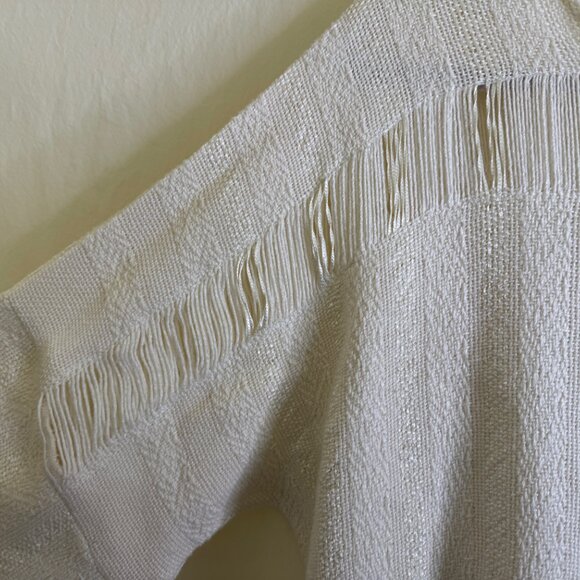 Women's Knit Pullover Sweater with Fringe and Open Weave Approximate Size XL - Picture 7 of 8